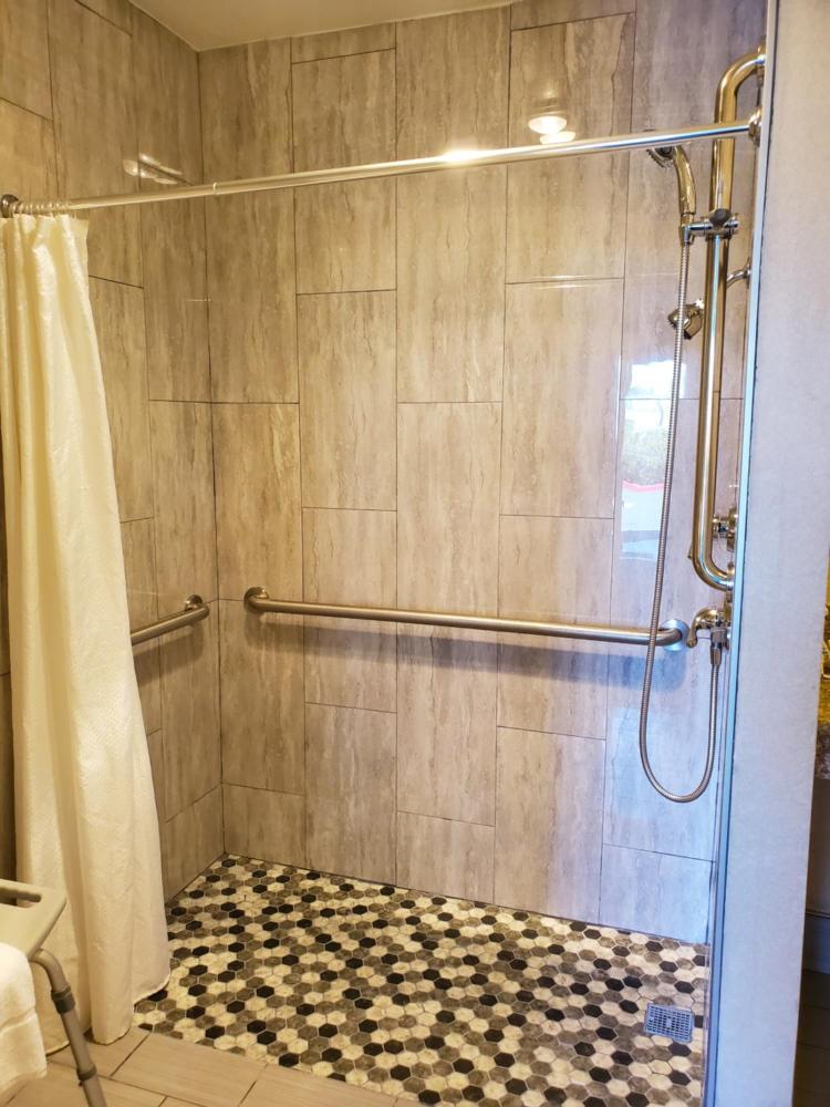 Queen Room - Disability Access interior
